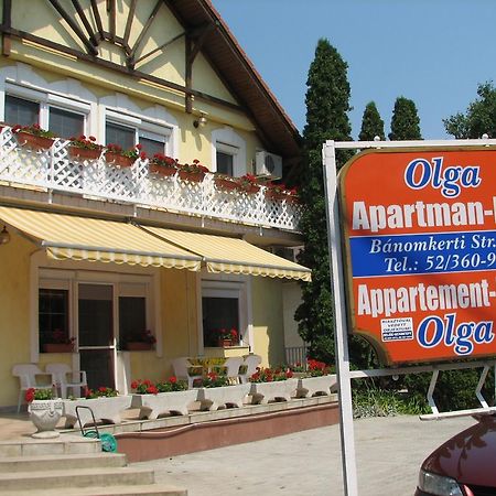 Olga Apartmanház Appartamento Hajdúszoboszló Esterno foto