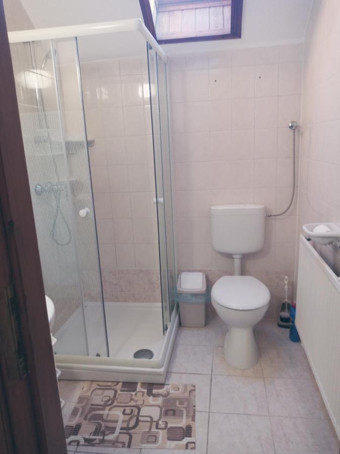 Olga Apartmanház Appartamento Hajdúszoboszló Esterno foto
